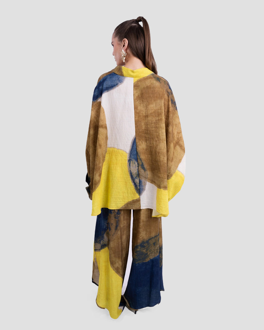 بلوزة مطبوعة فضفاضة مع ياقة مطوية