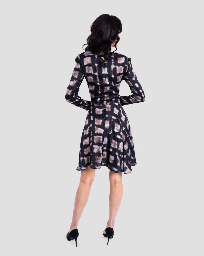 فستان مطبوع مع درابزين جانبي