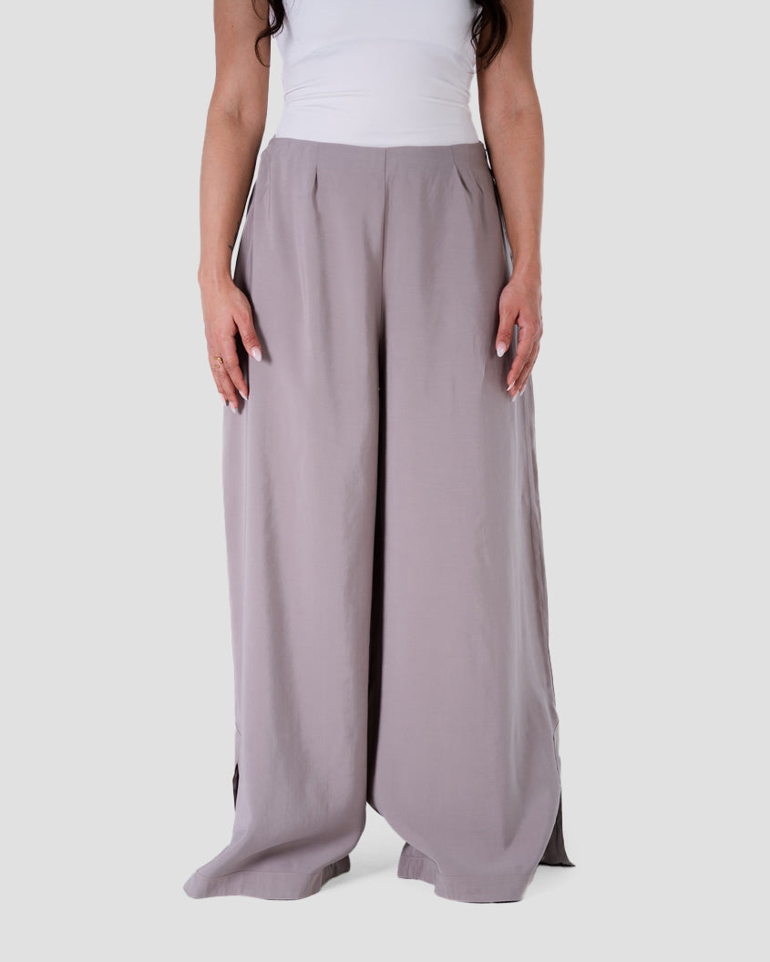 WIDE-LEG HIGH-WAIST PANTS