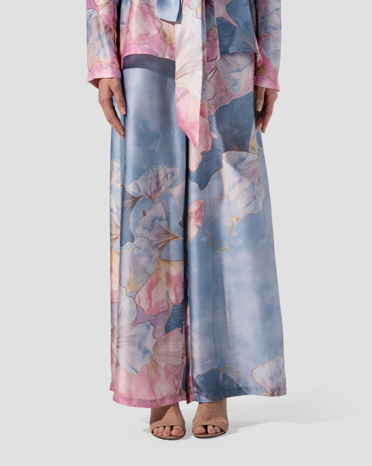 بنطال واسع الساق بطبعة زهور