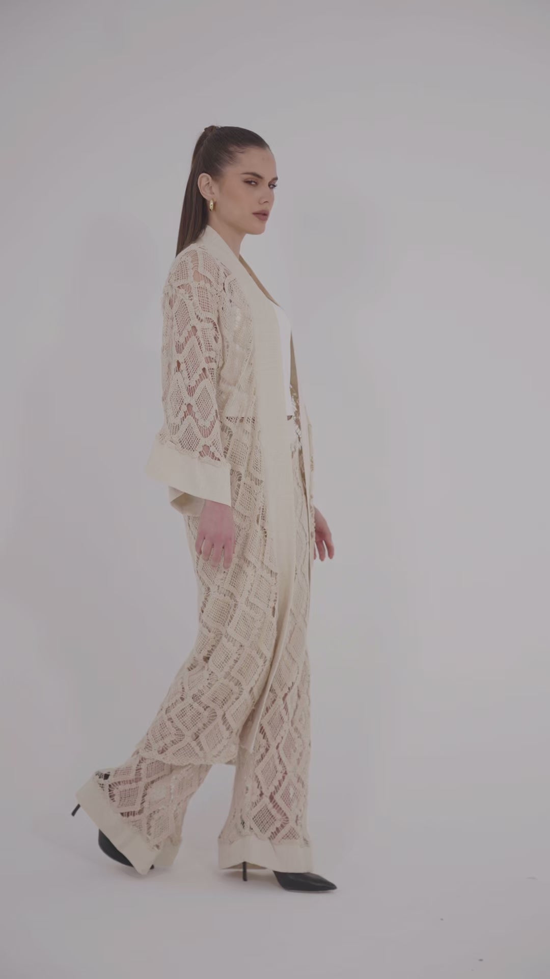 OPEN-KNIT LONG KIMONO WITH WIDE SLEEVES