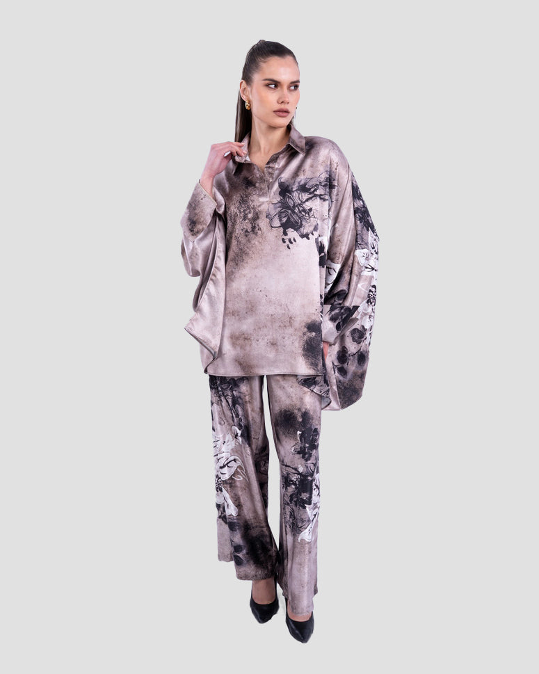 SATIN-EFFECT PRINTED OVERSIZED SHIRT