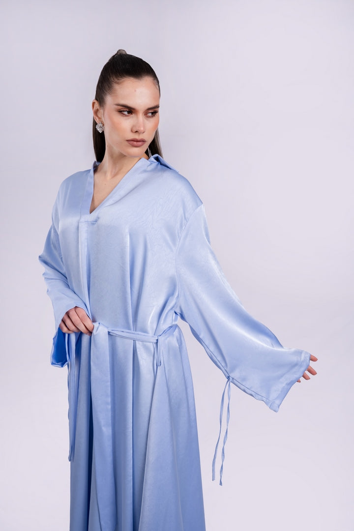 SATIN DRESS WITH WIDE SLEEVES WITH BELT