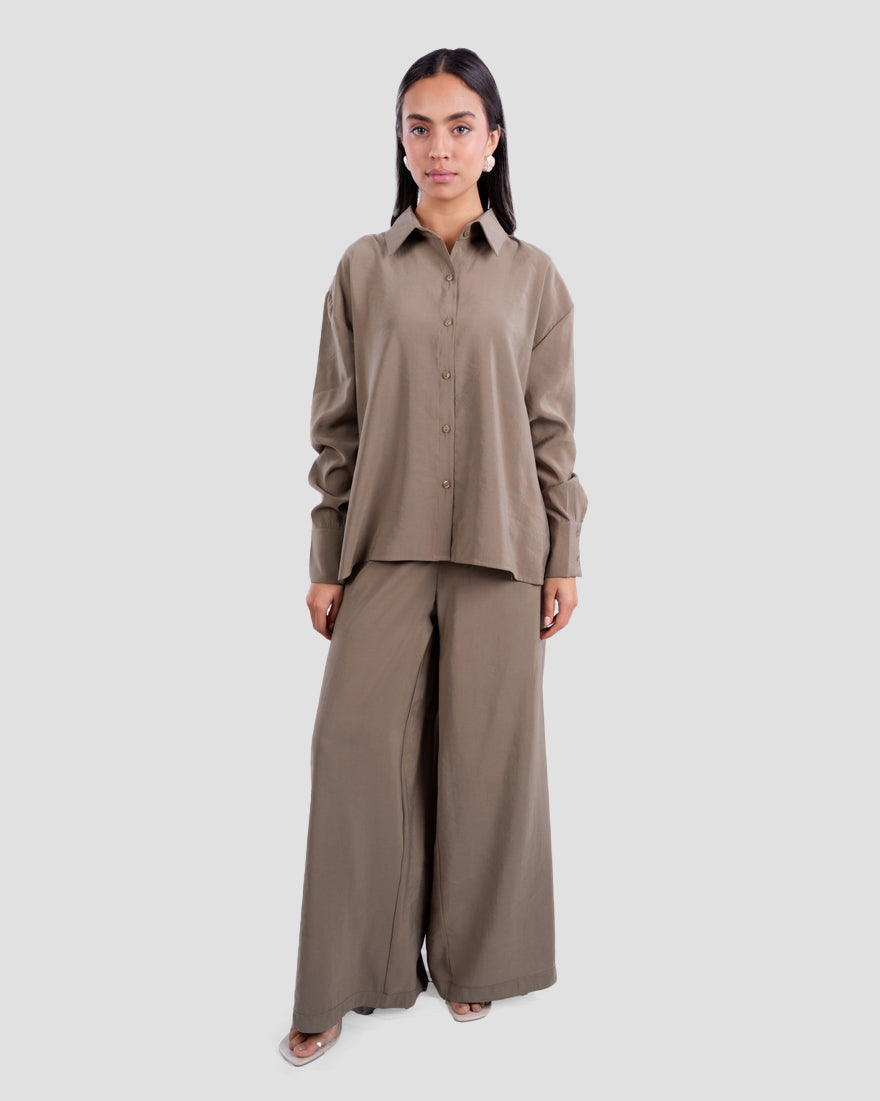 ASYMMETRIC HEM SHIRT