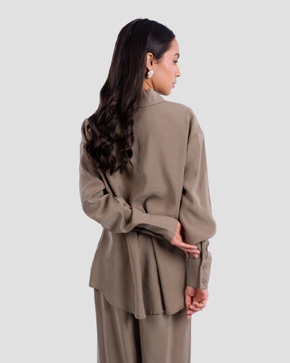 ASYMMETRIC HEM SHIRT