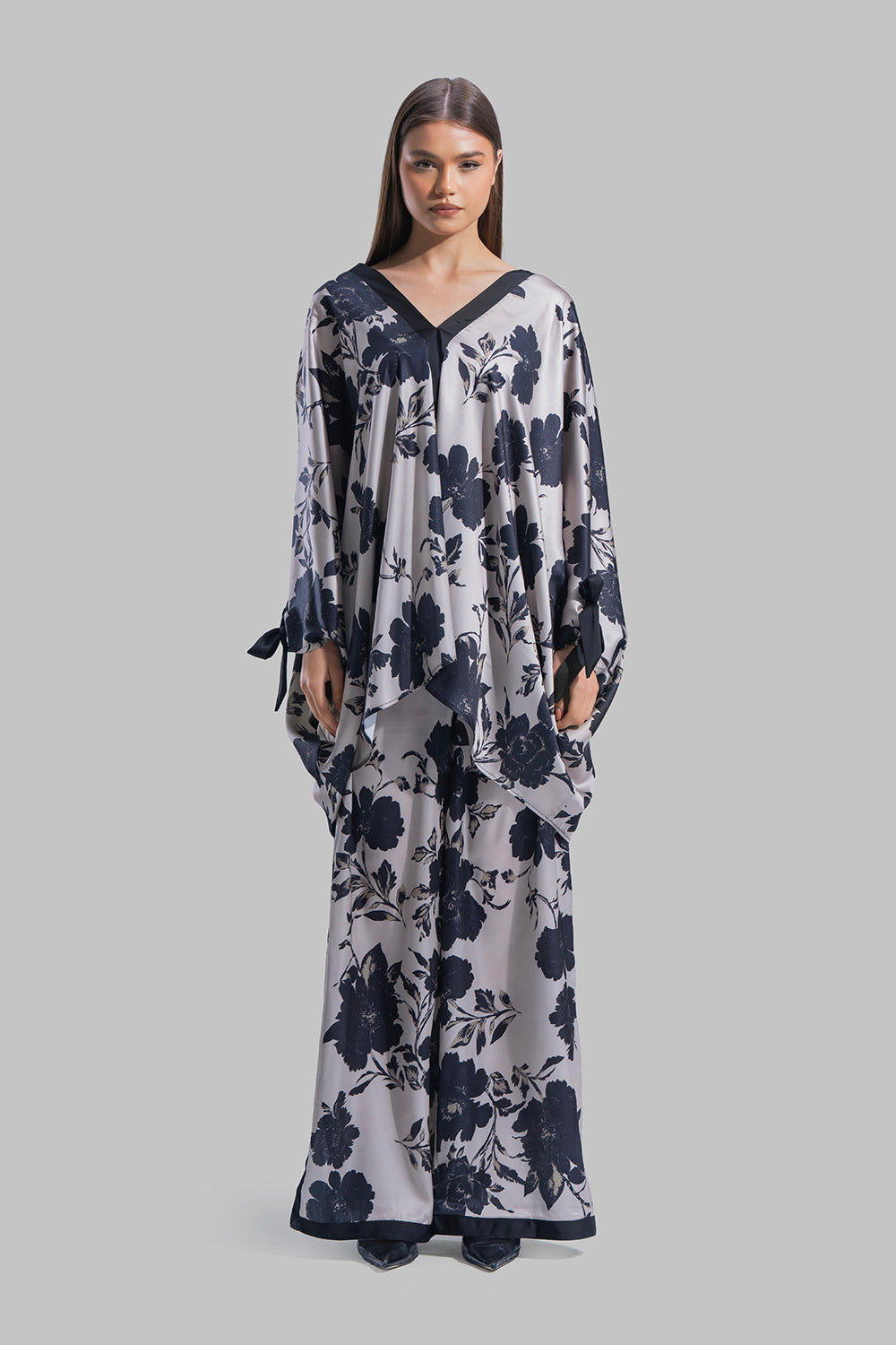 بنطلون مستقيم بخصر عالٍ