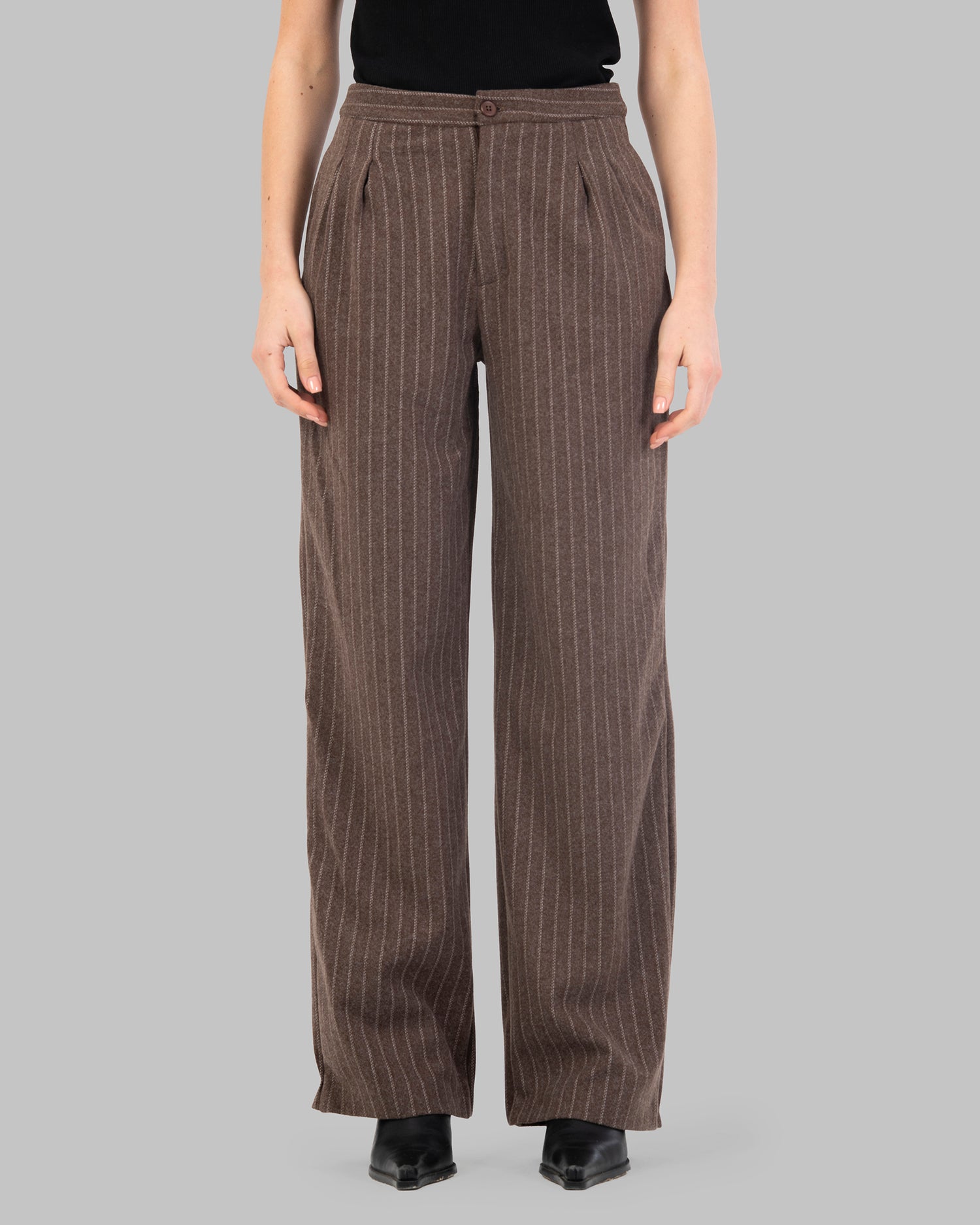 High-Waist Pinstripe Straight  Trousers with Front Pleats.
