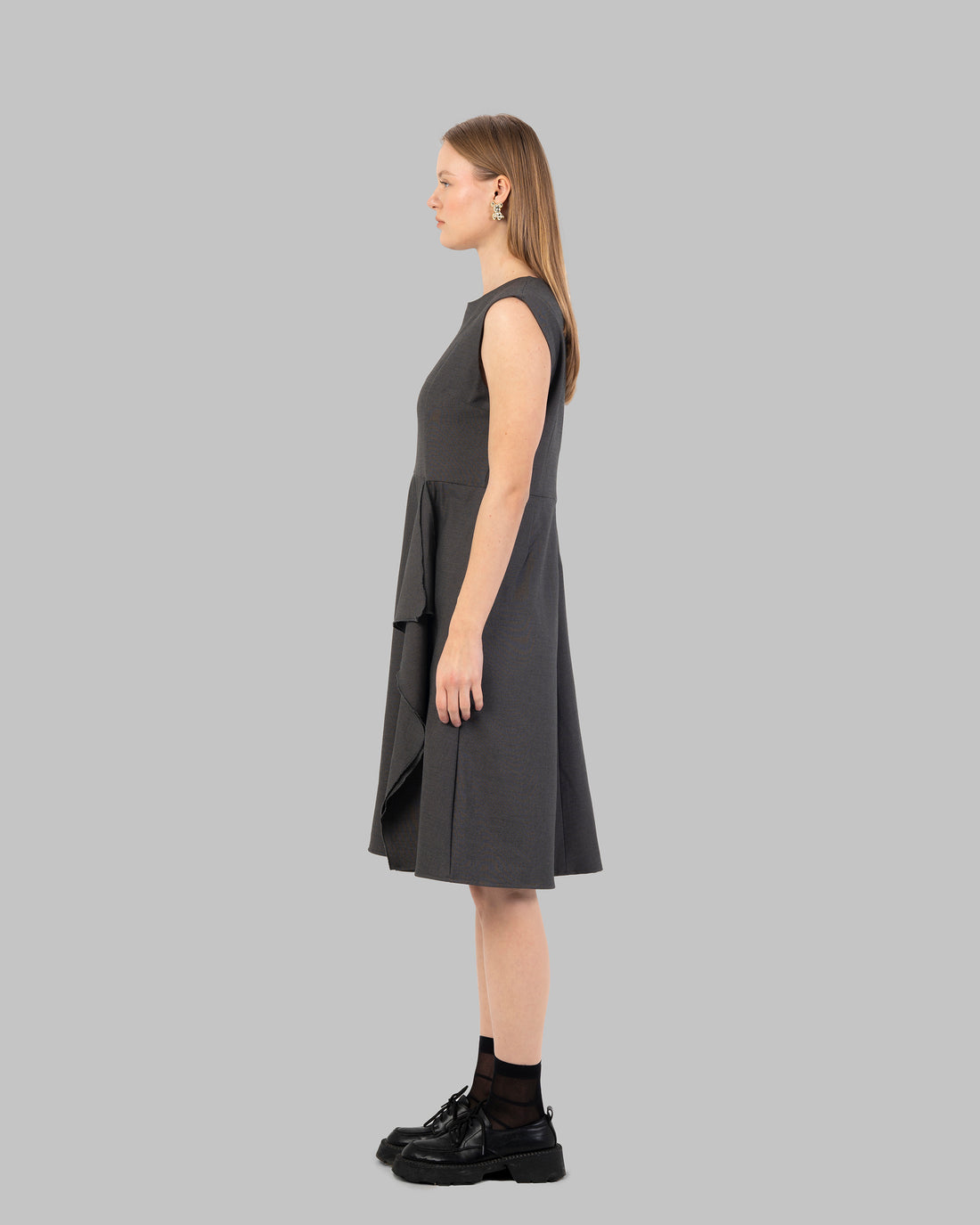 Tailored Sleeveless Dress with Asymmetric Draped