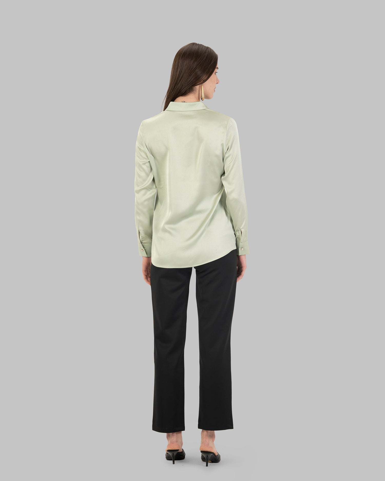 بنطلون عالي الخصر مع درزات ظاهرة وجيوب