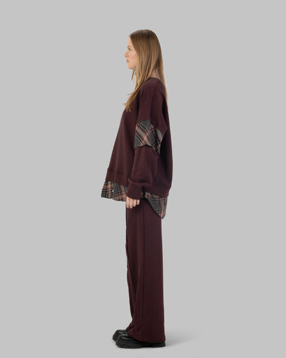 سترة رياضية واسعة.