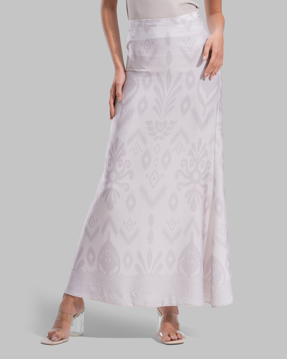 High-waist midi skirt.