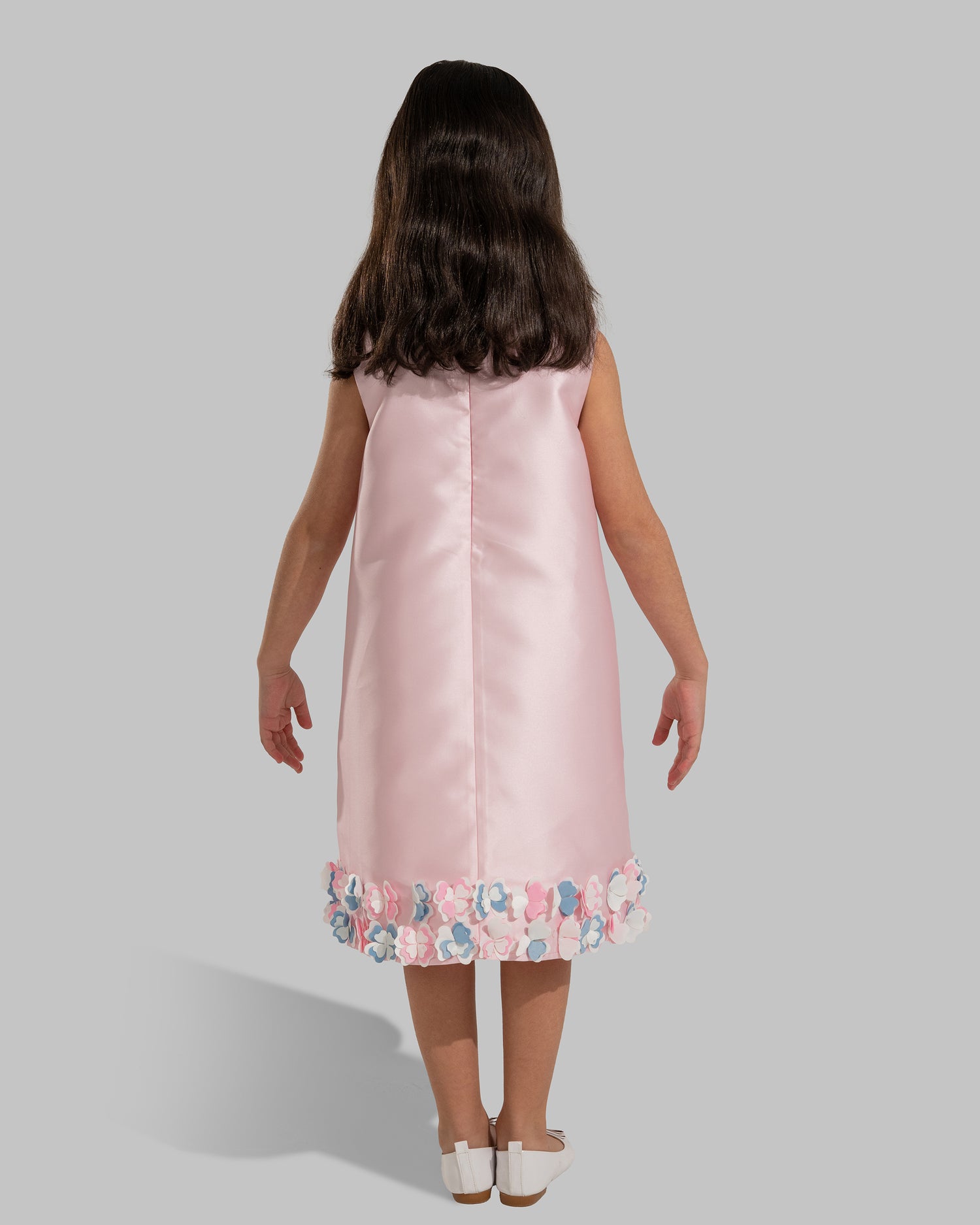 فستان قصير بحافة مزينة بالزهور