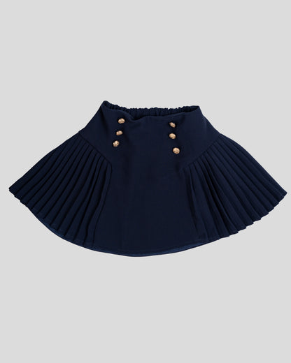 White cotton bluose with a classic collar
