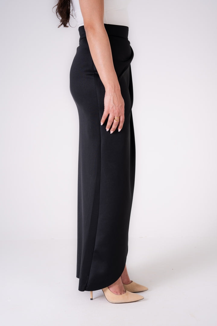 pleated slit skirt